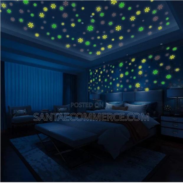 Glow in the Dark Snow Flakes - main view