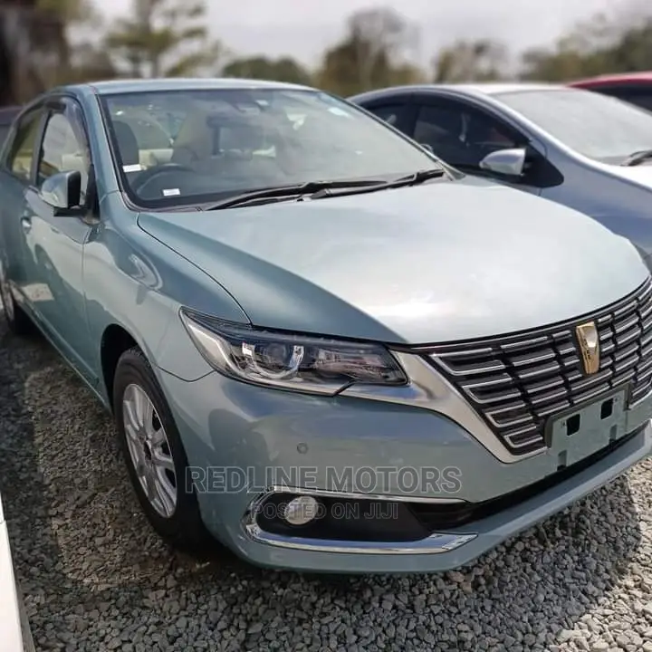 Toyota Premio 1.8 AWD 2017 Green