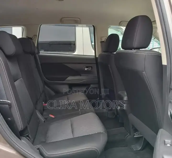 Mitsubishi Outlander 2017 Brown