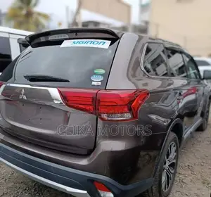 Mitsubishi Outlander 2017 Brown