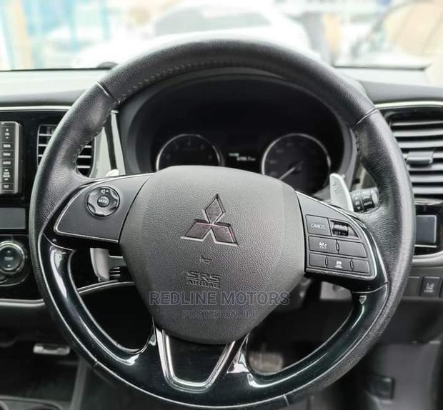 Mitsubishi Outlander 2017 Brown - thumbnail 3