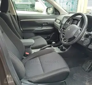 Mitsubishi Outlander 2017 Brown