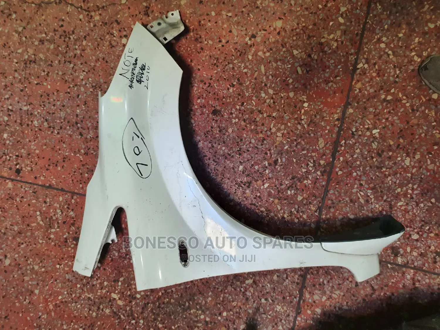 Nissan Note 2013 Front Fenders / Wing