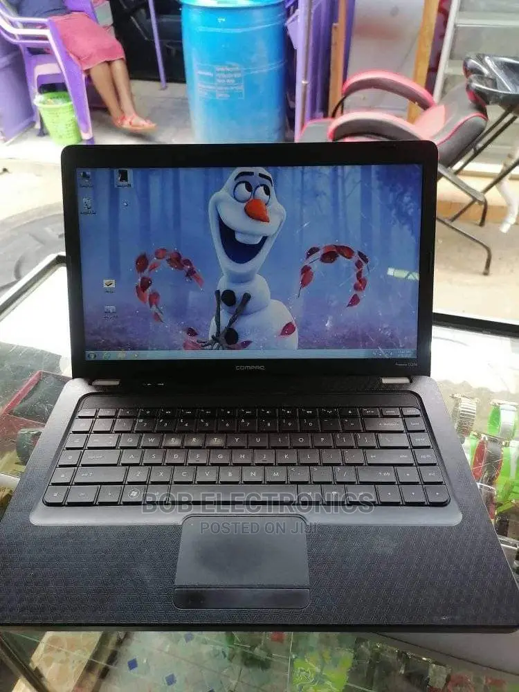 Laptop HP 15-Da2933nia 4GB Intel Celeron HDD 500GB
