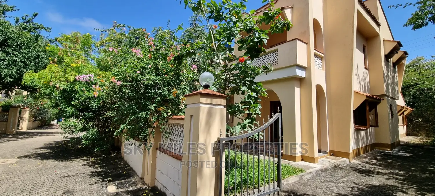 Estate on Sale Located at Serena the Ocean
