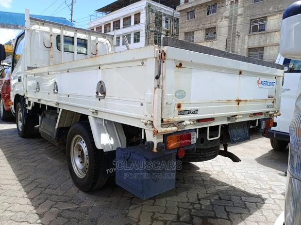 Toyota Dyna 4wd - thumbnail 6