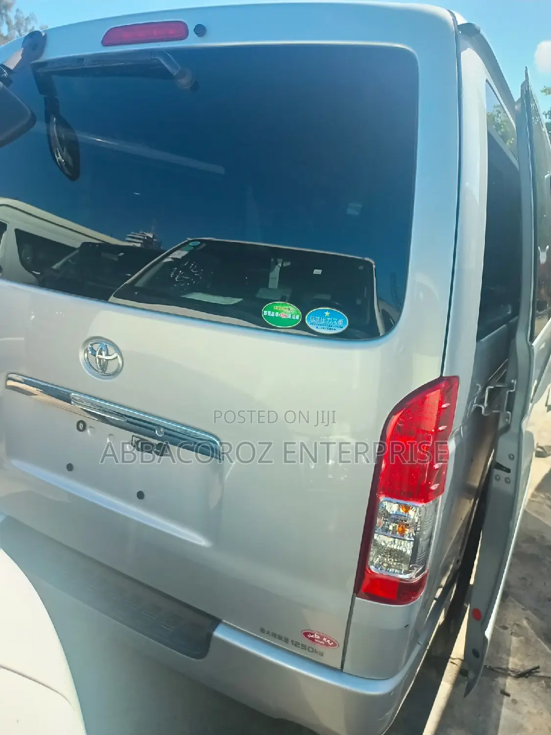Toyota HiAce 2015 Silver