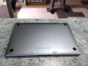Laptop Apple MacBook Pro 2017 8GB Intel Core I5 SSD 256GB
