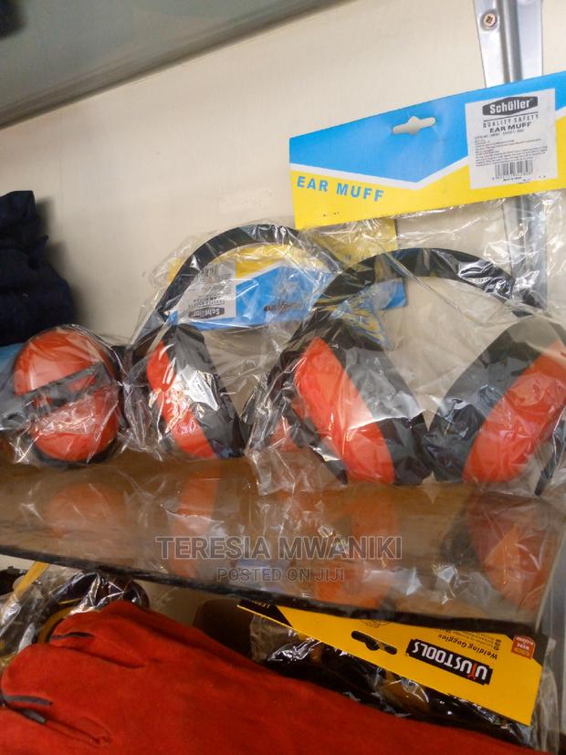 Ear Muffs For Protectioning Ears - main view