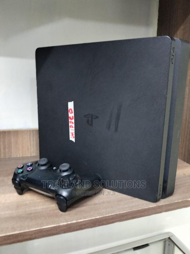 Slim Playstation 4 Chipped