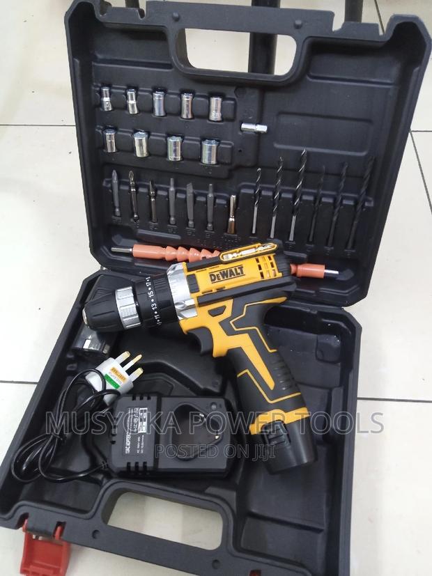 12V MAX Drill Driver Kit - thumbnail 2
