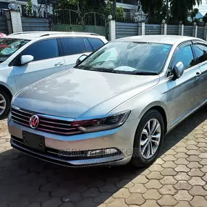 Volkswagen Passat 2016 Gray