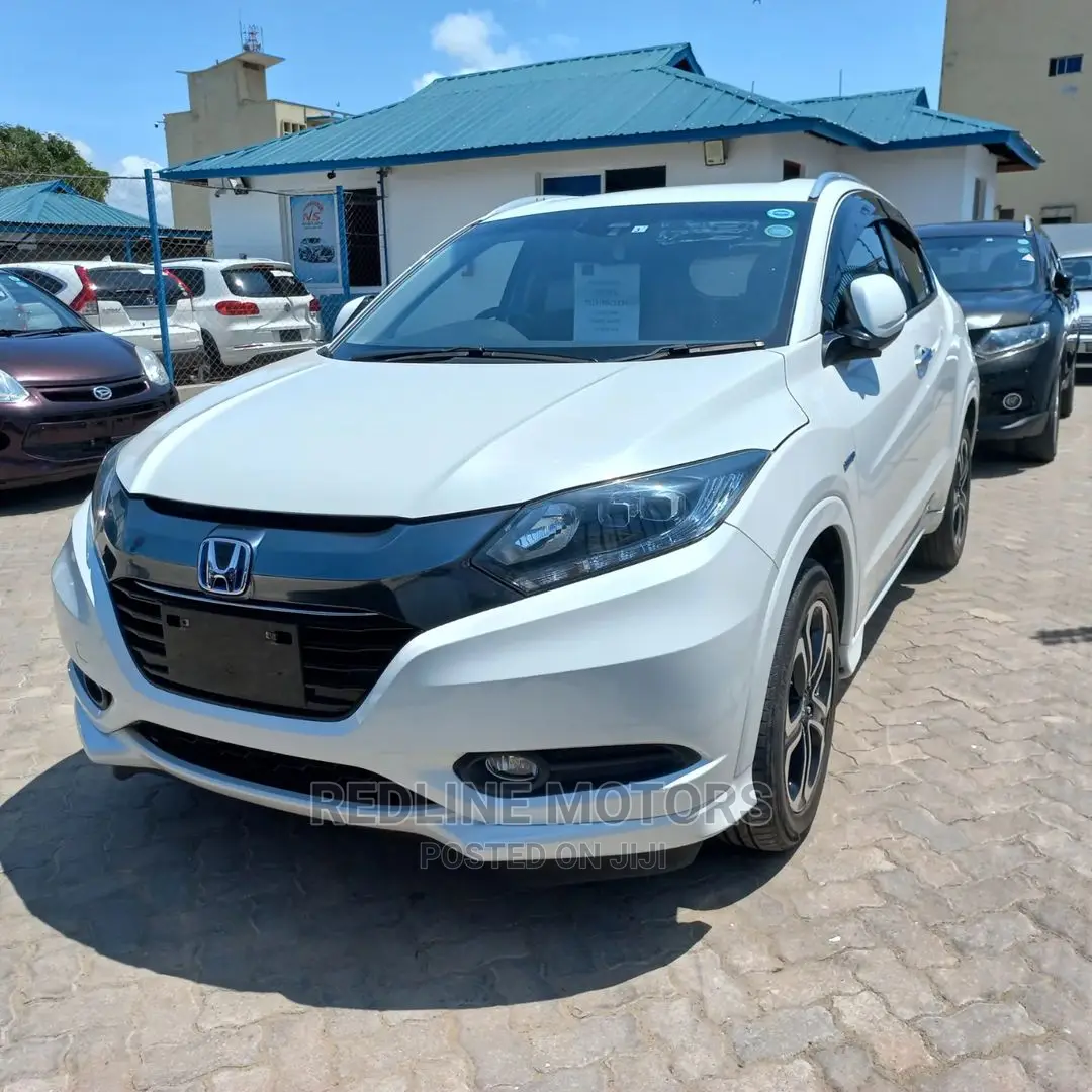 Honda Vezel 1.5 Hybrid 4WD 2016 White