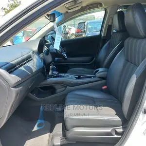 Honda Vezel 1.5 Hybrid 4WD 2016 White