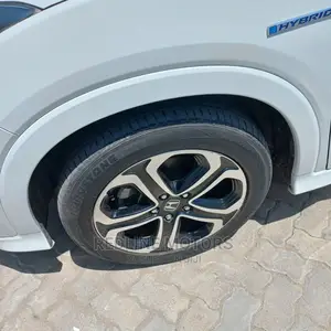 Honda Vezel 1.5 Hybrid 4WD 2016 White