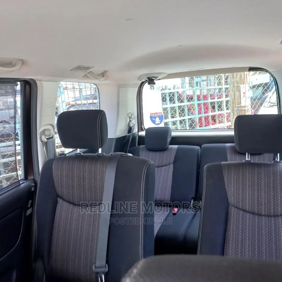 Nissan Serena 2017 Brown