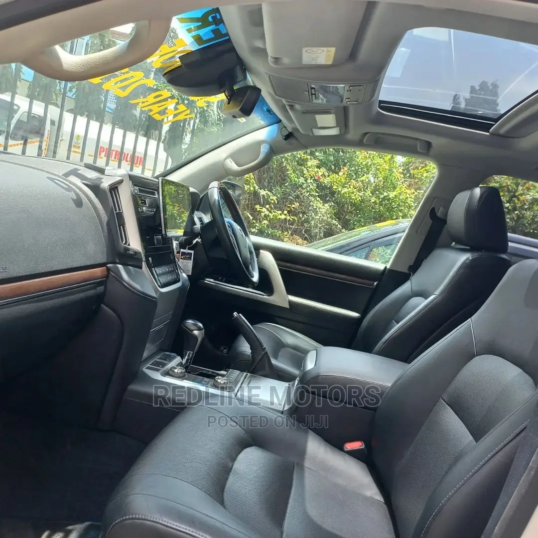 Toyota Land Cruiser Prado 2016 Off White