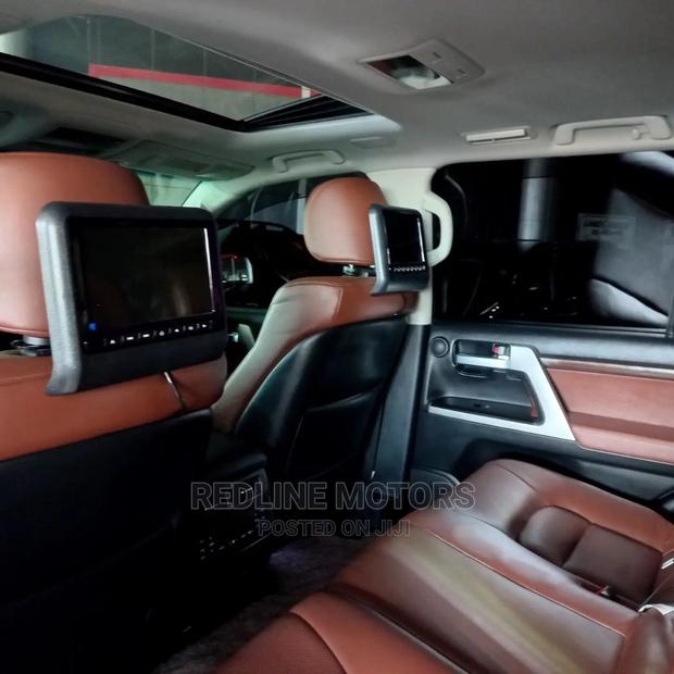 Toyota Land Cruiser Prado 2016 Silver - thumbnail 3