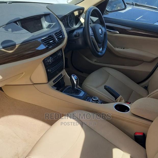 BMW X1 xDrive28i AWD 2016 White - thumbnail 2