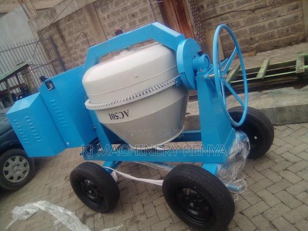 Superior Quality Concrete Mixer - thumbnail 5