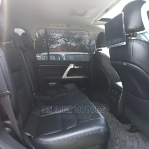 Toyota Land Cruiser Prado 2016 Red
