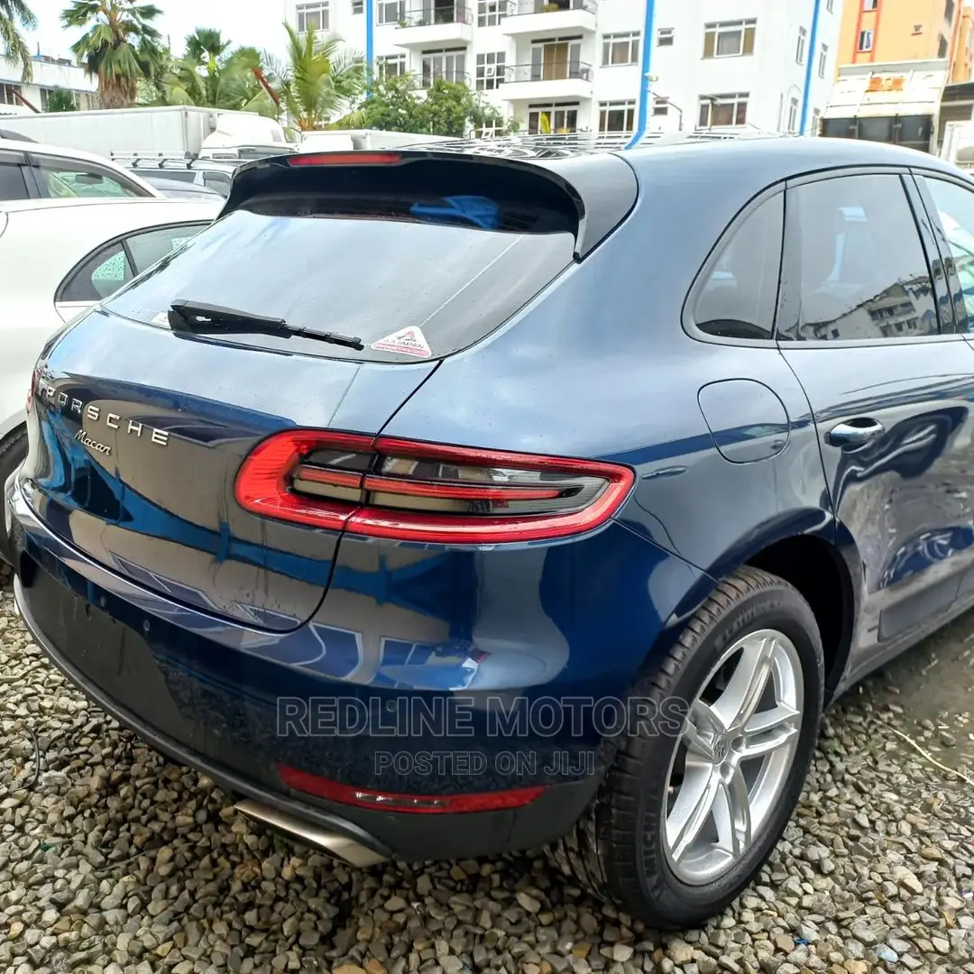 Porsche Macan 2016 Blue