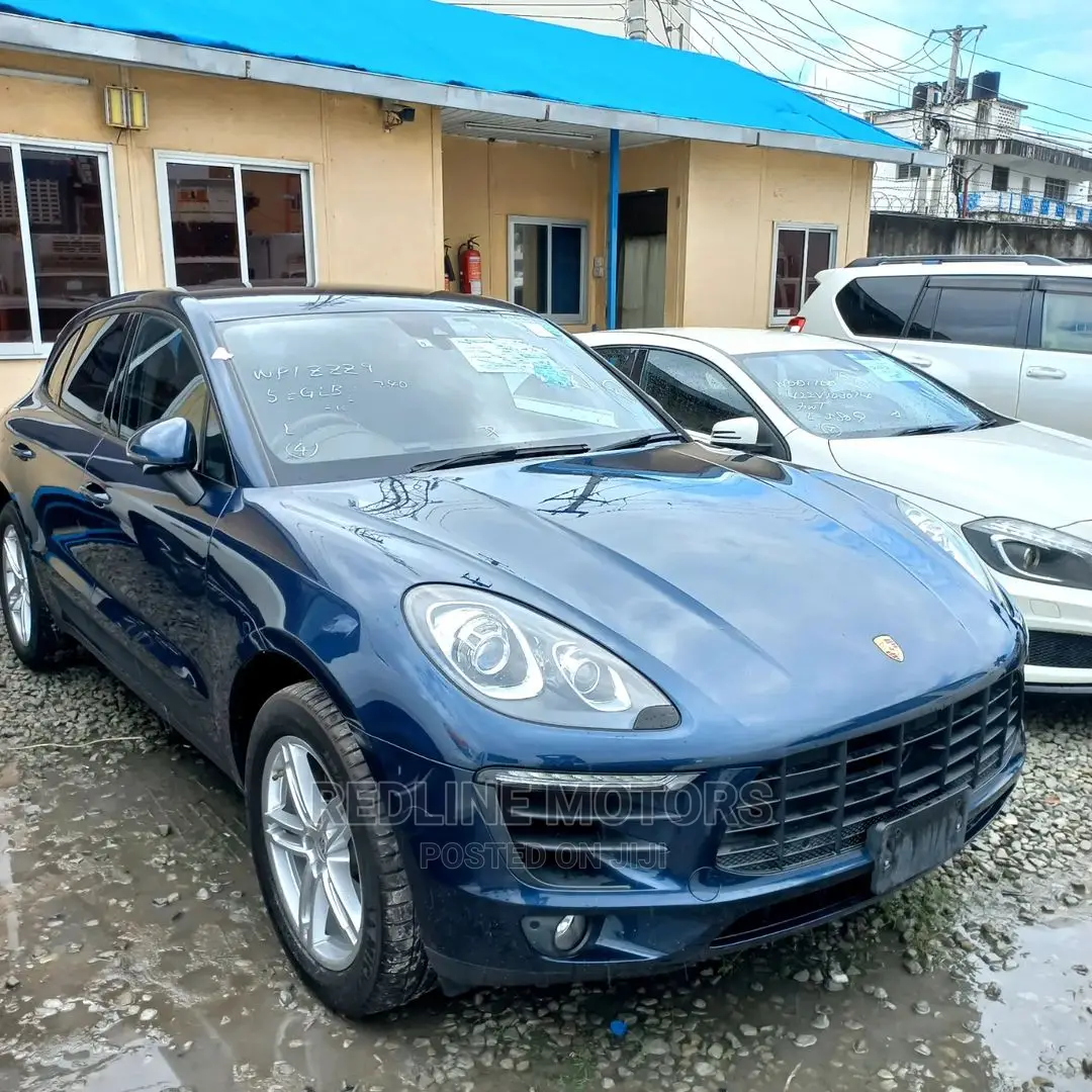 Porsche Macan 2016 Blue