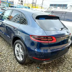 Porsche Macan 2016 Blue