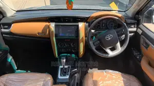 Toyota Fortuner 2016 Silver