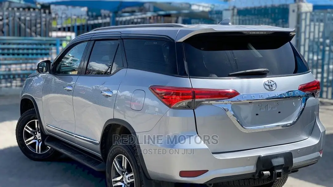 Toyota Fortuner 2016 Silver