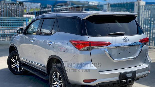 Toyota Fortuner 2016 Silver - thumbnail 6