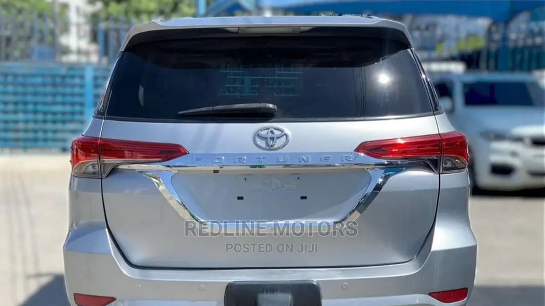 Toyota Fortuner 2016 Silver