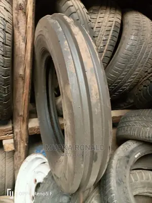 5.00-15 Tyre