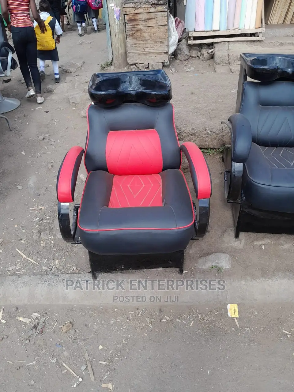 Executive Salon Chairs With a Sink