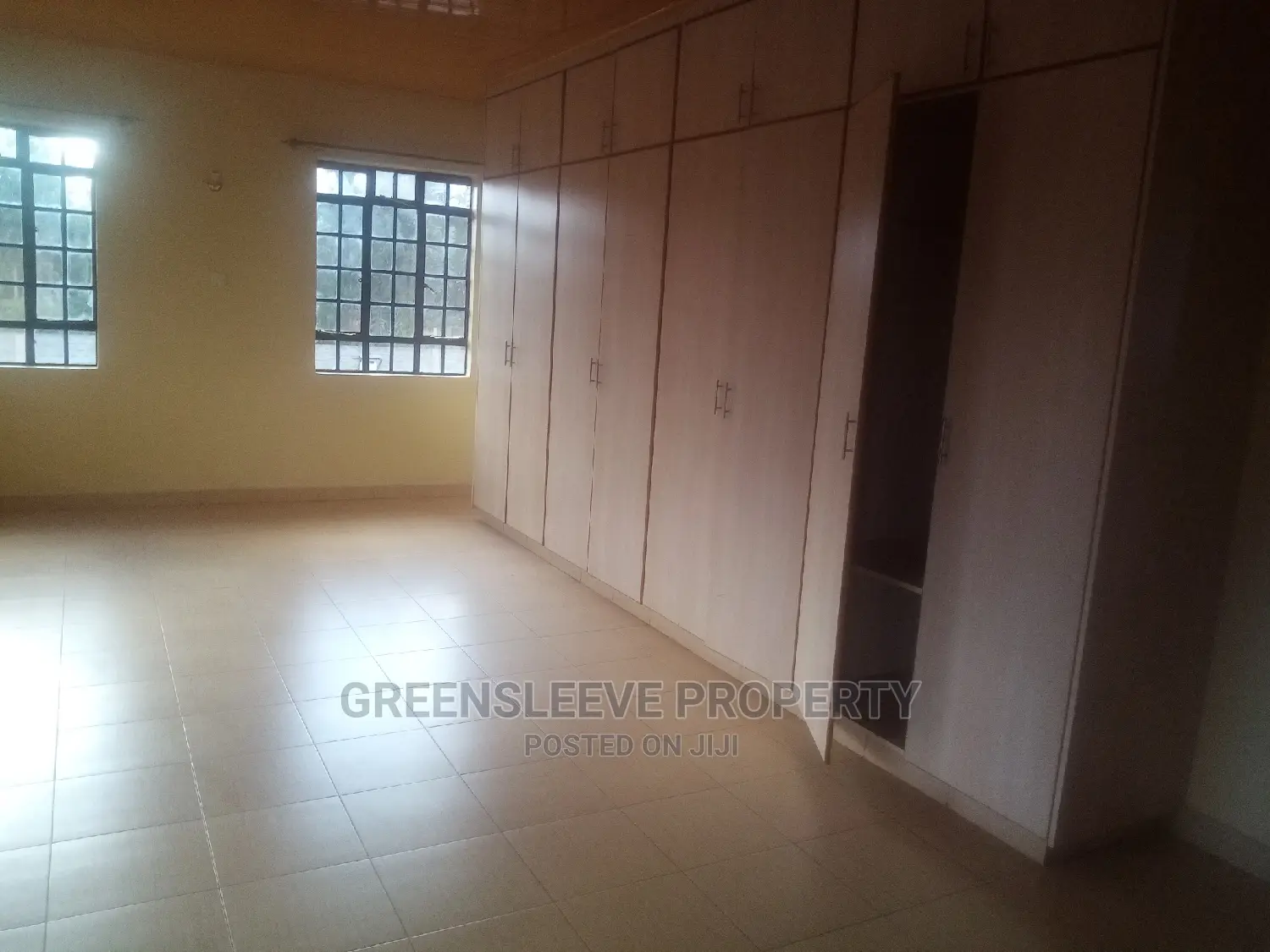 6bdrm Townhouse / Terrace in Bongain, Karen for rent
