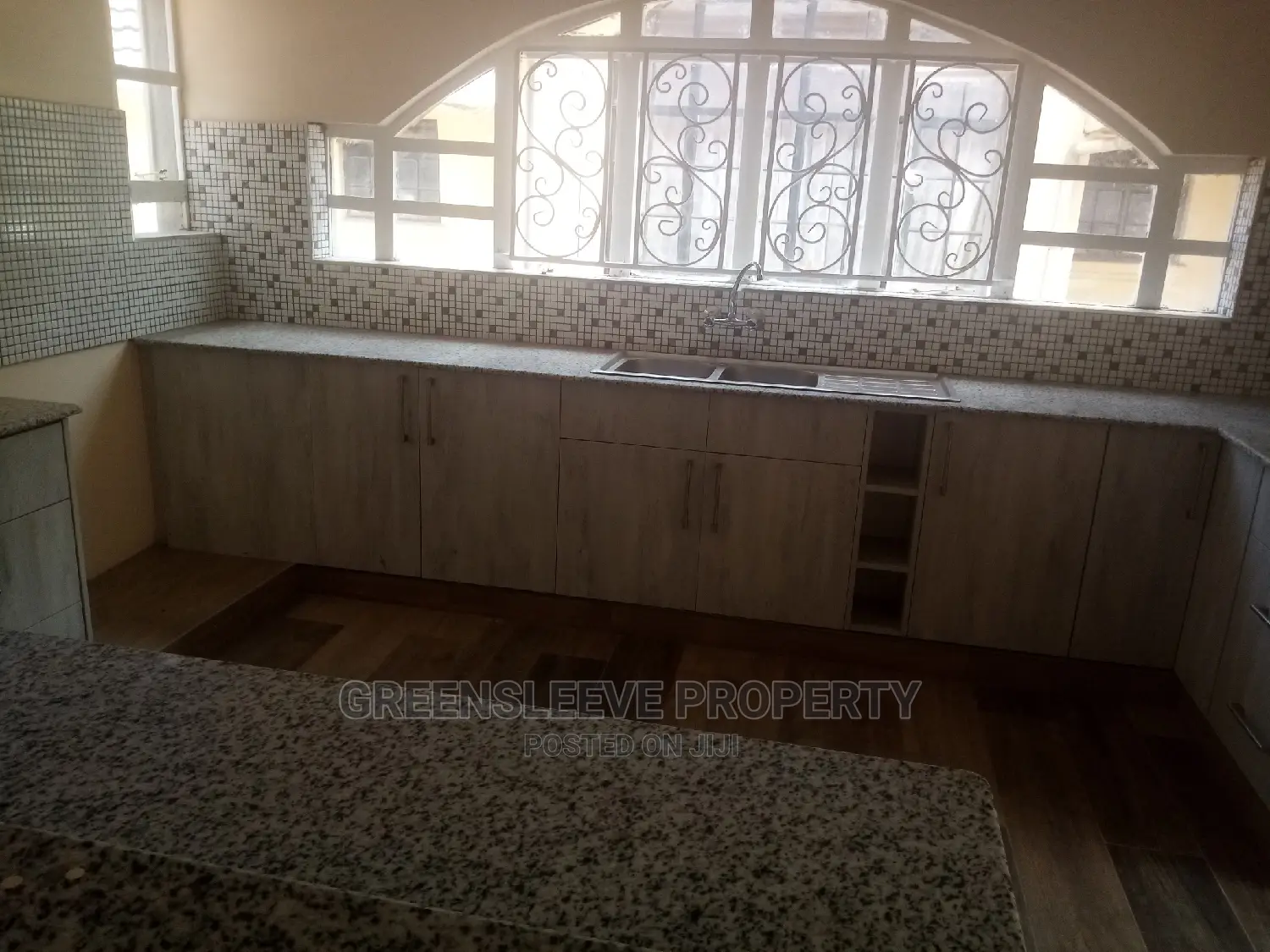 6bdrm Townhouse / Terrace in Bongain, Karen for rent