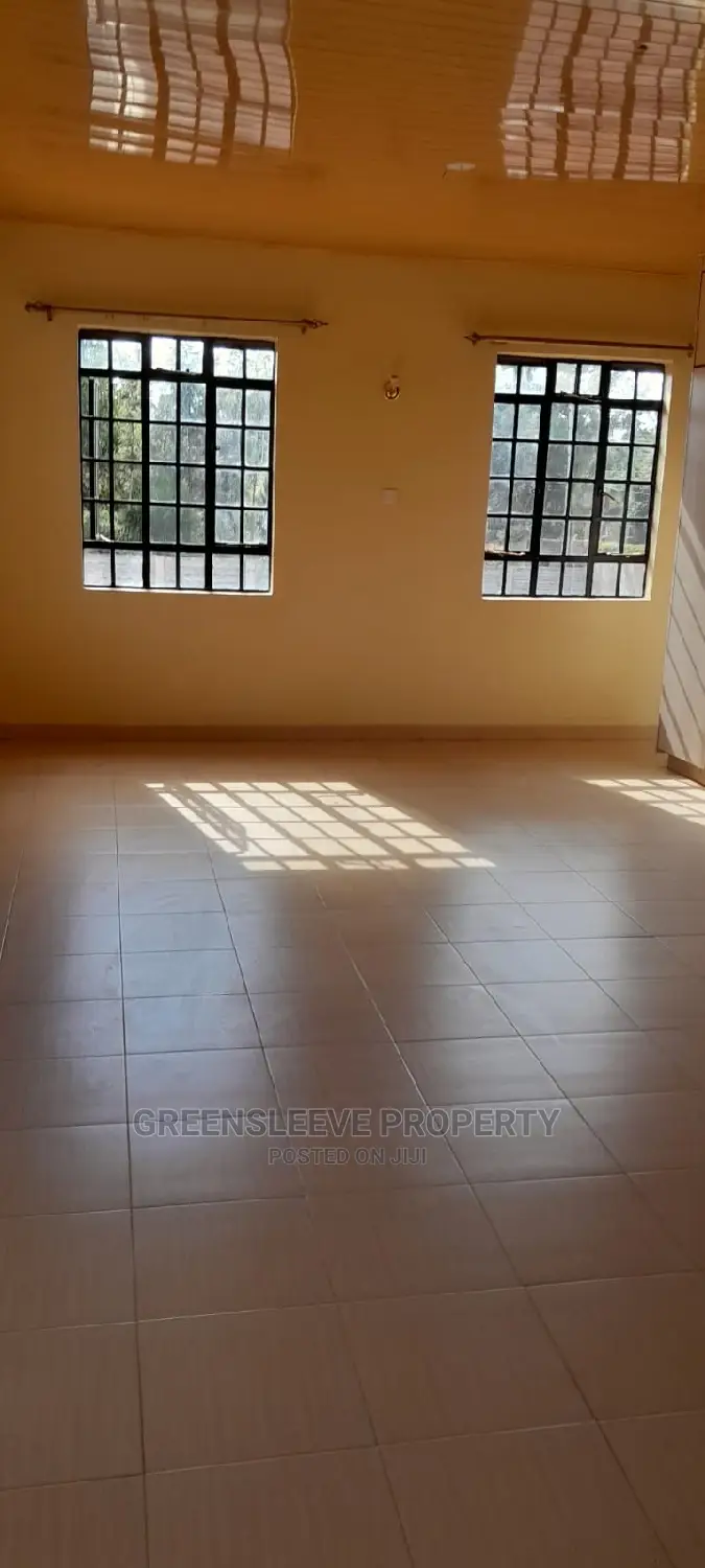 6bdrm Townhouse / Terrace in Bongain, Karen for rent