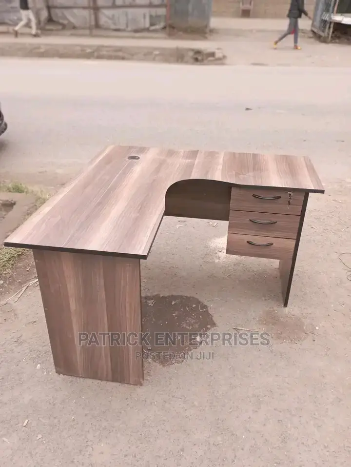 Executive Lshaped Desk 4 by 4 Fitts