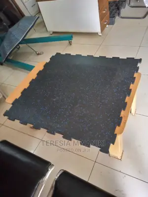 Interlocking Gym Tiles