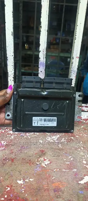 Nissan Wingroad Control Unit Hr15