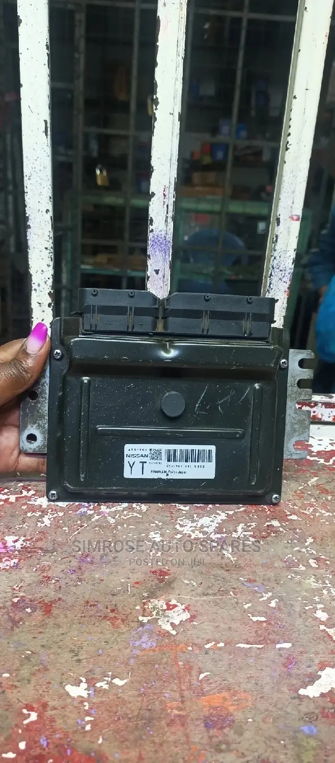 Nissan Wingroad Control Unit Hr15