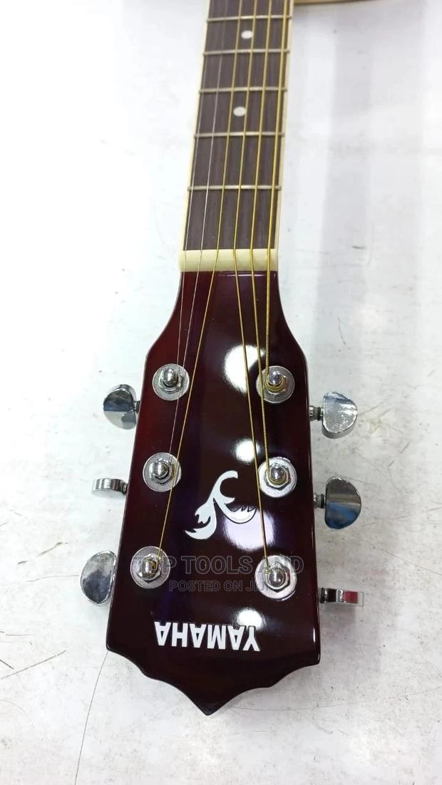 Yamaha Acoustic Guitar - main view