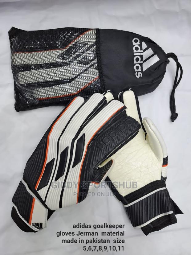 Soccer Gloves - thumbnail 2