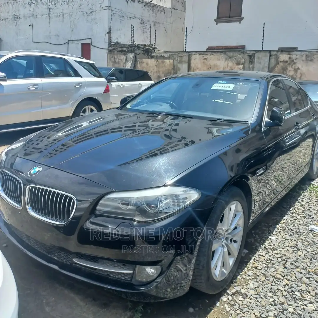 BMW 520i 2016 Black