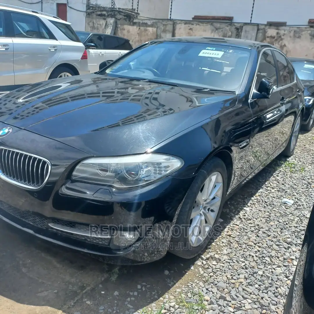 BMW 520i 2016 Black