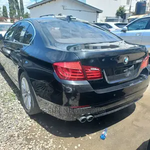 BMW 520i 2016 Black