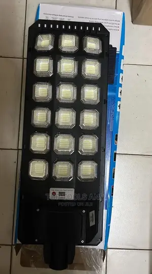 New Design Solar Streetlight 90W With Pole