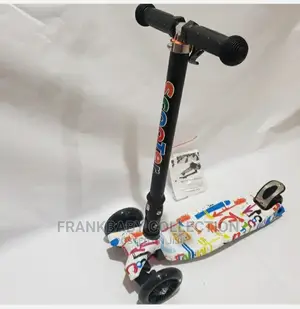 3 Wheel Scooter With Flashing Wheels for Kids, Graffiti Deck