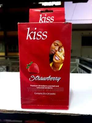 Kiss Strawberry Flavoured Protection- 24 Pack