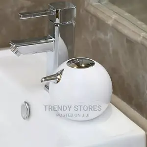 Elegant Top Press Soap Dispenser Pot